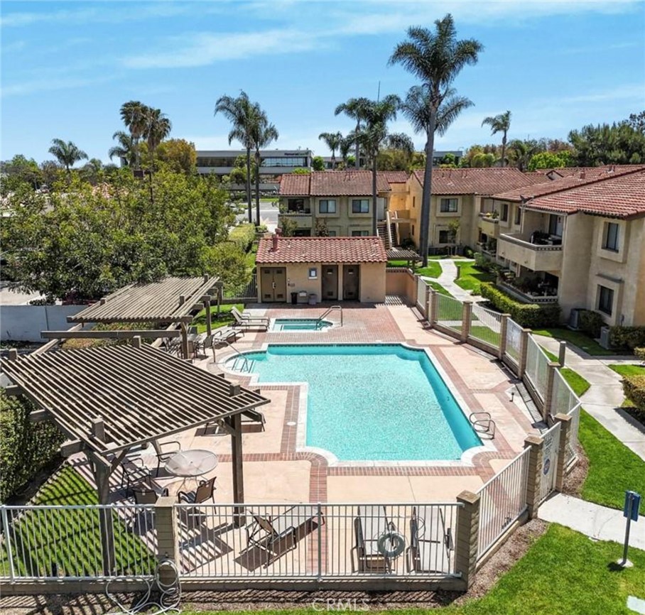 MLS #OC25260426 image #15