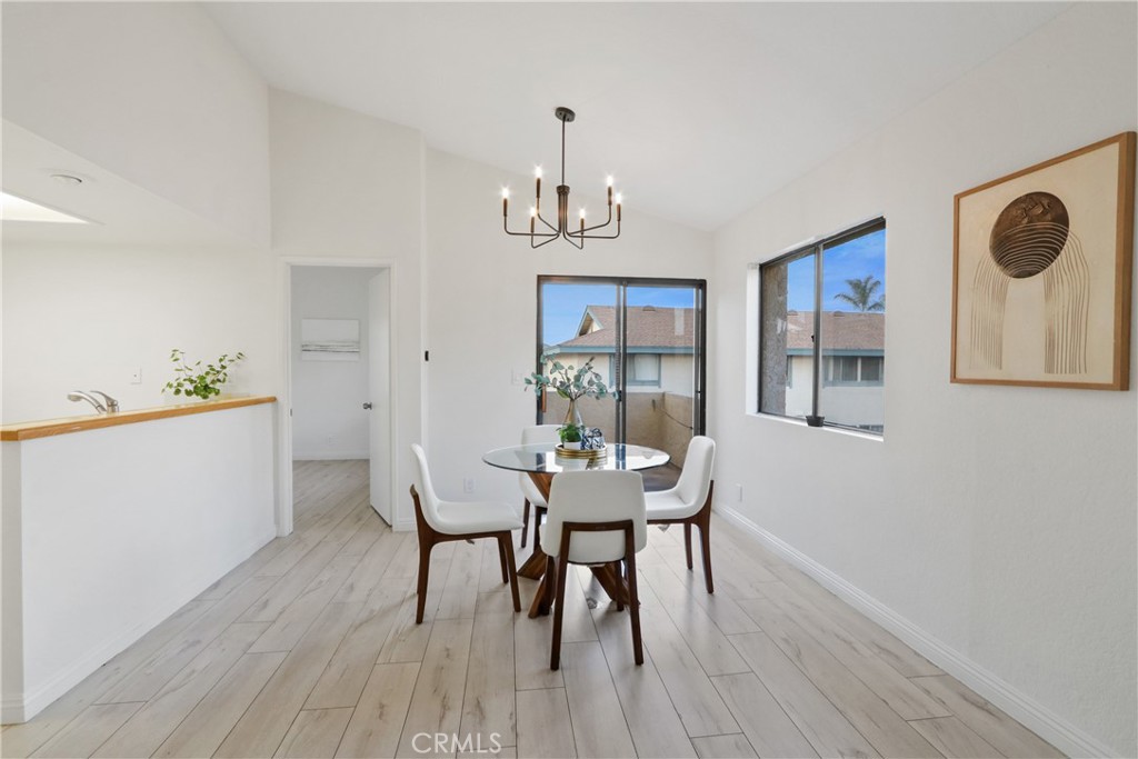 MLS #OC25260426 image #3