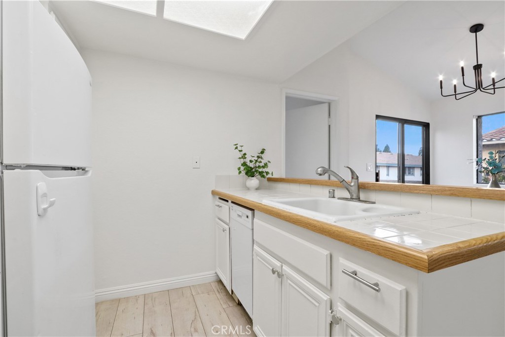 MLS #OC25260426 image #6