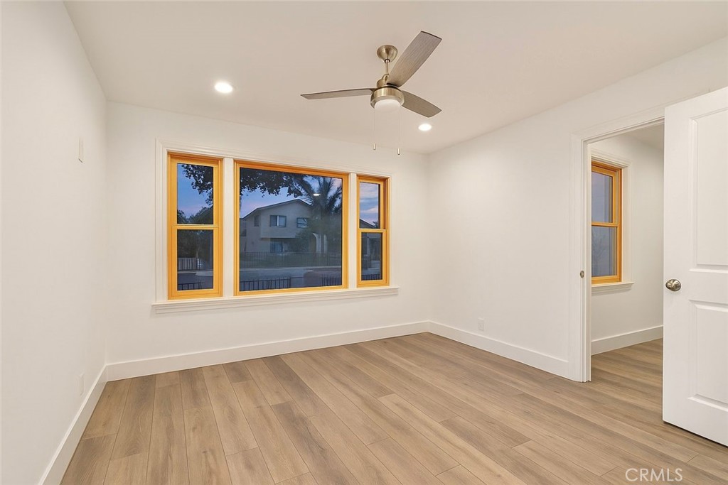 MLS #OC25260438 image #14