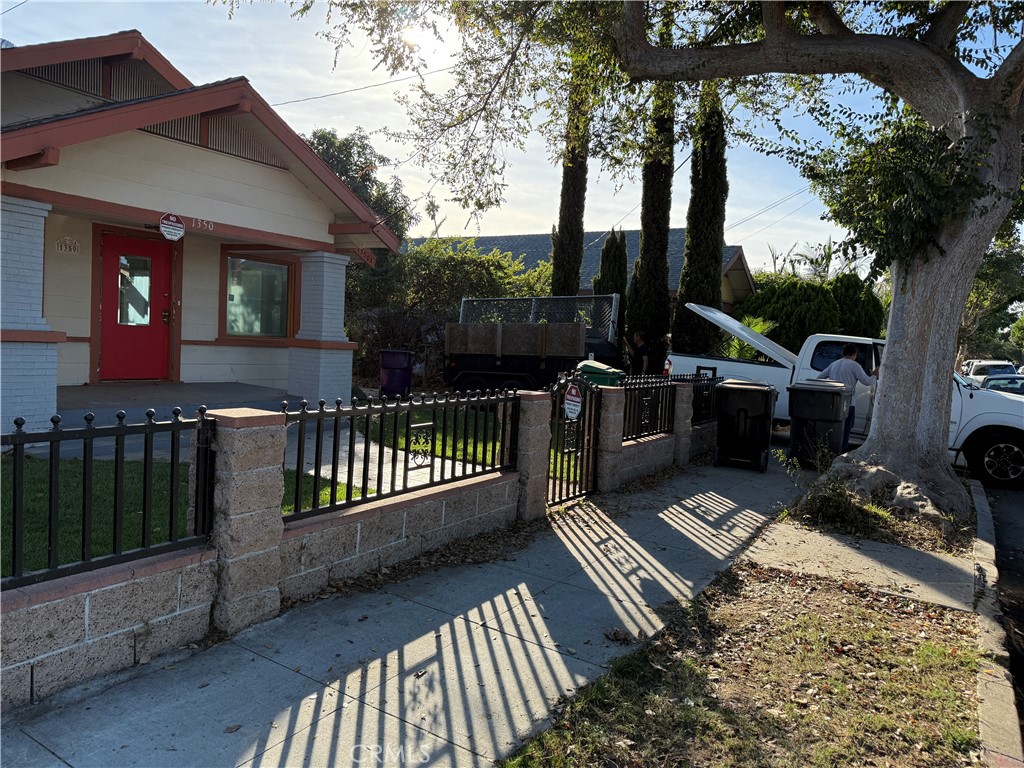 MLS #OC25260438 image #3