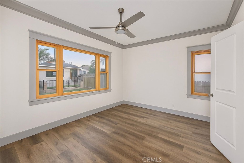 MLS #OC25260438 image #5