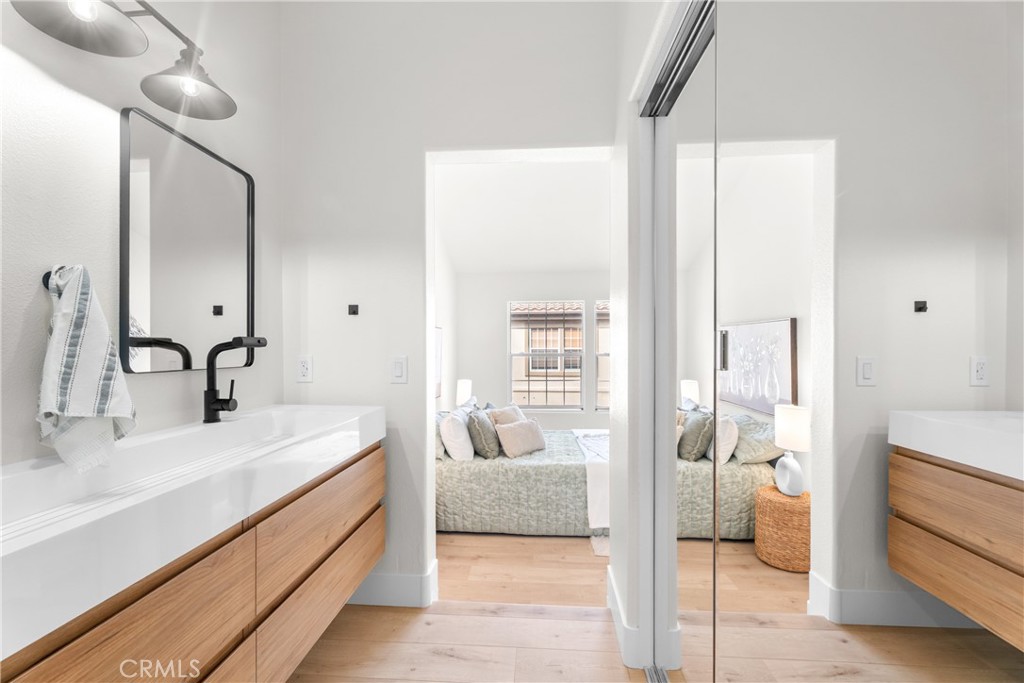 MLS #OC25260467 image #8