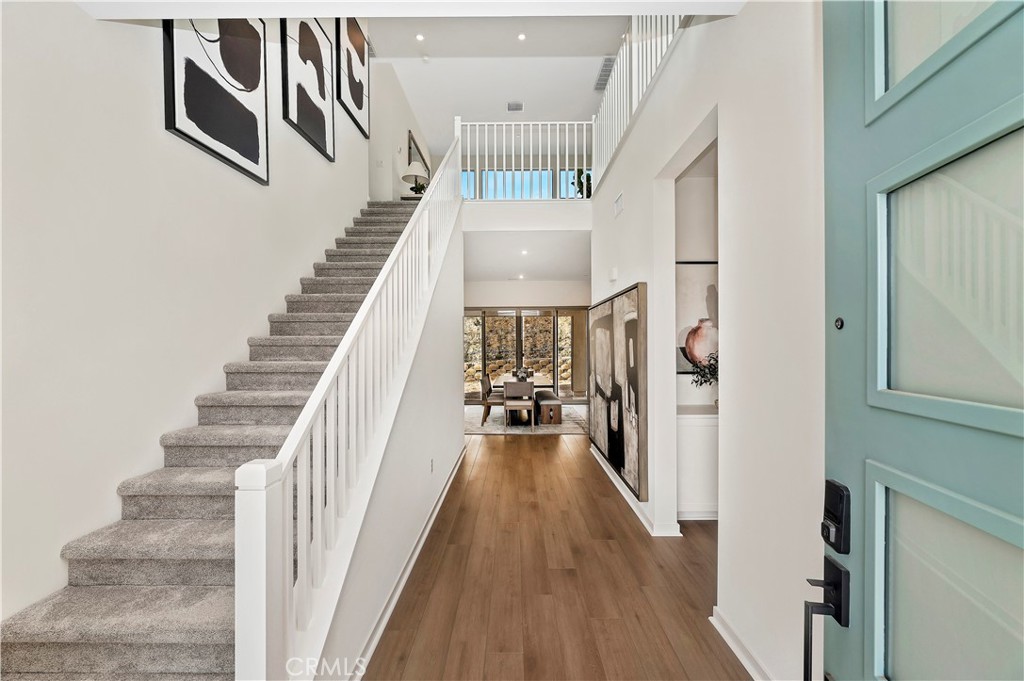 MLS #OC25260470 image #1