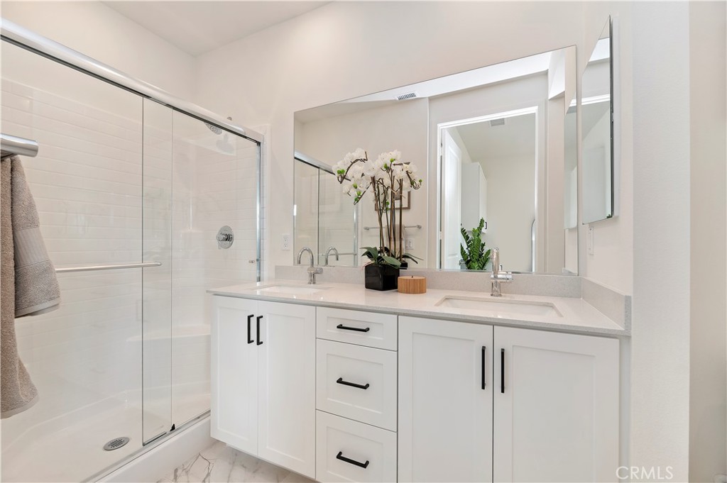 MLS #OC25260470 image #11