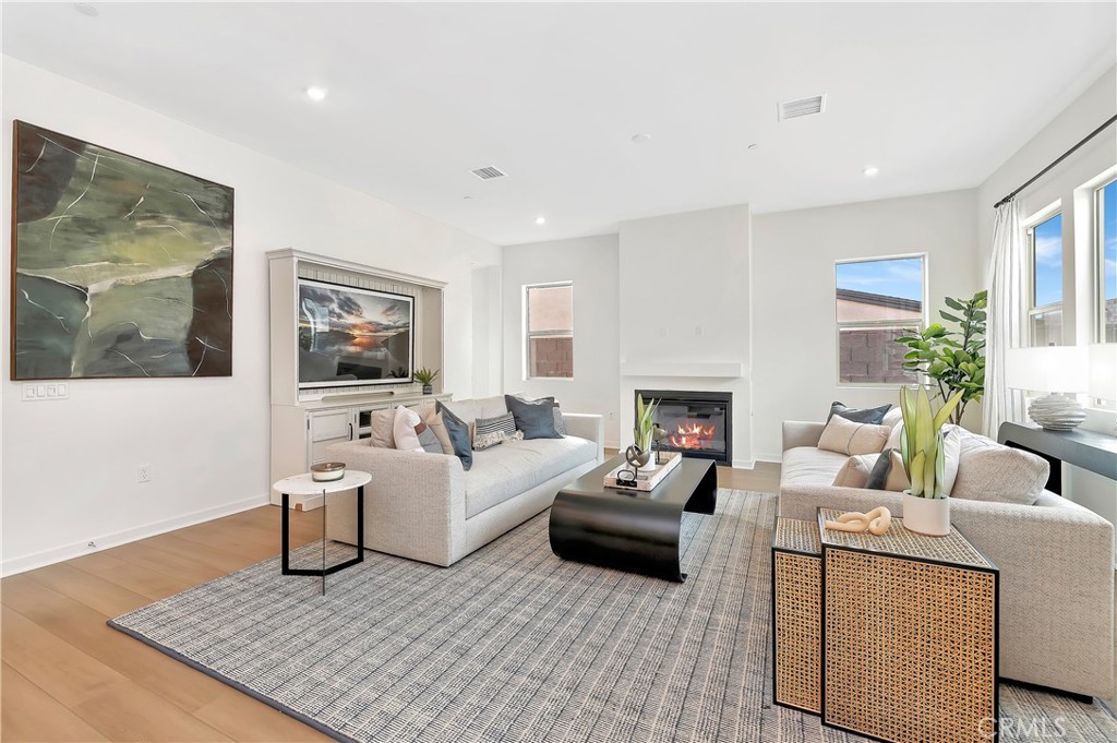 MLS #OC25260470 image #15