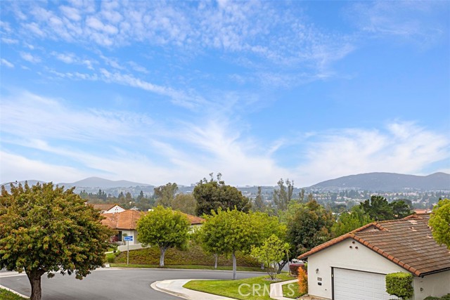 MLS #OC25260554 image #1