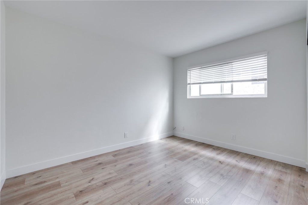 MLS #OC25260585 image #10