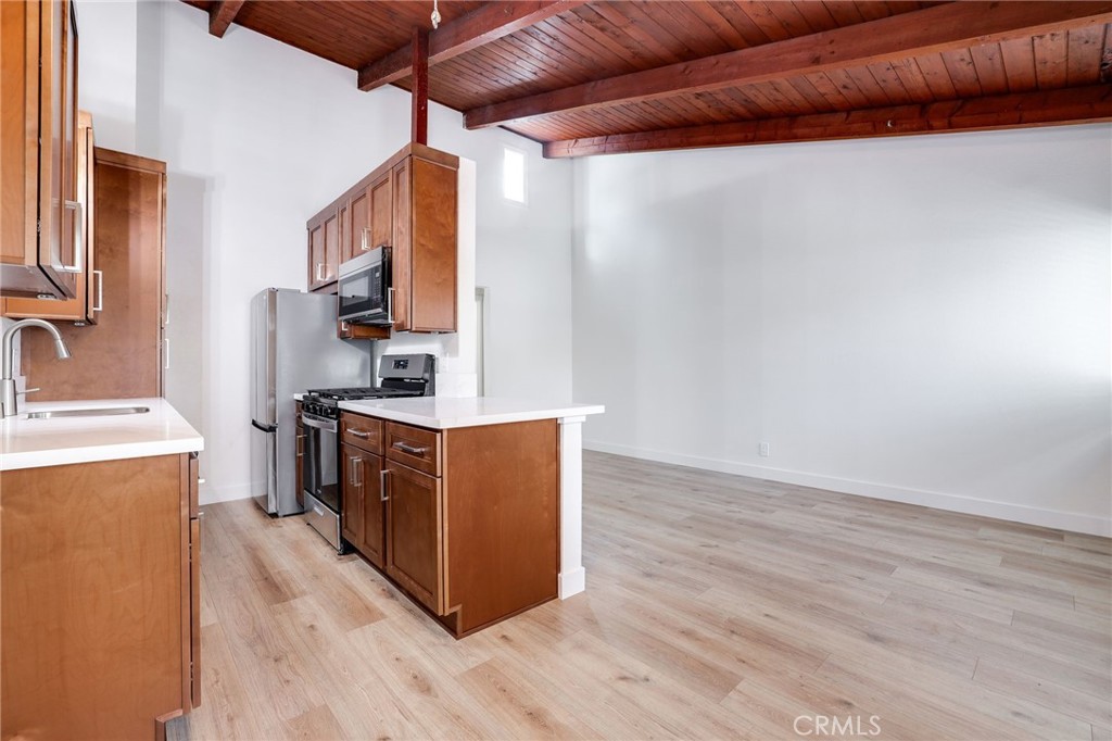 MLS #OC25260585 image #7