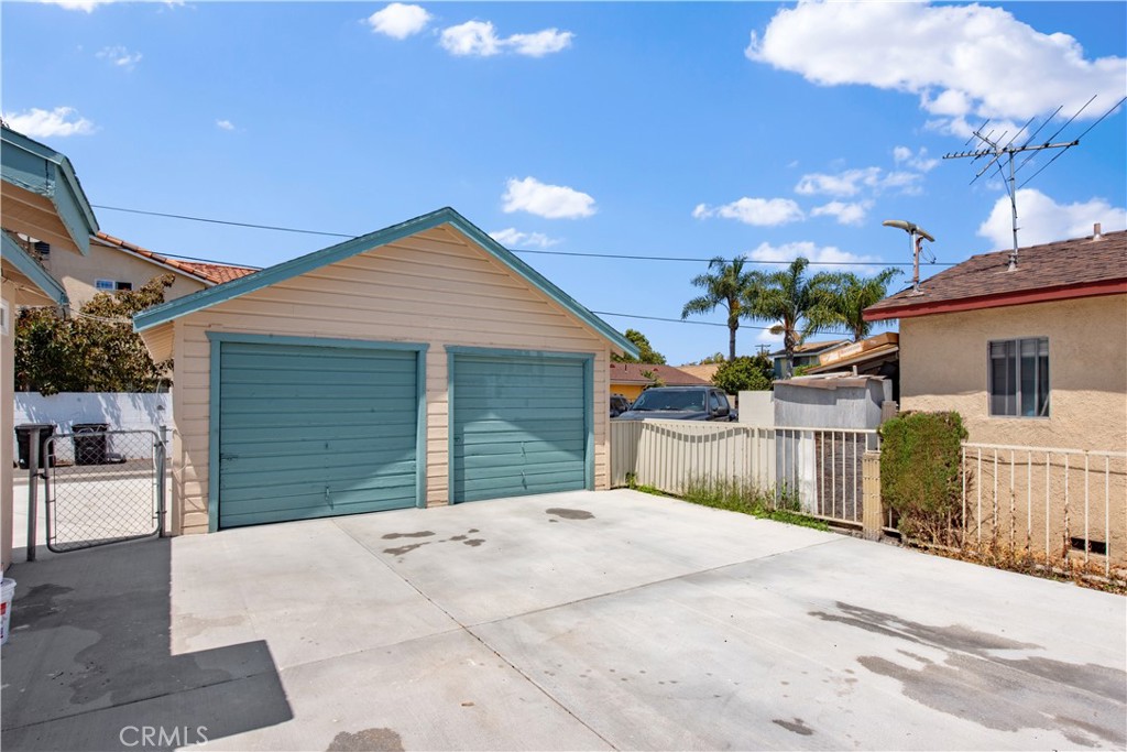 MLS #OC25260587 image #36