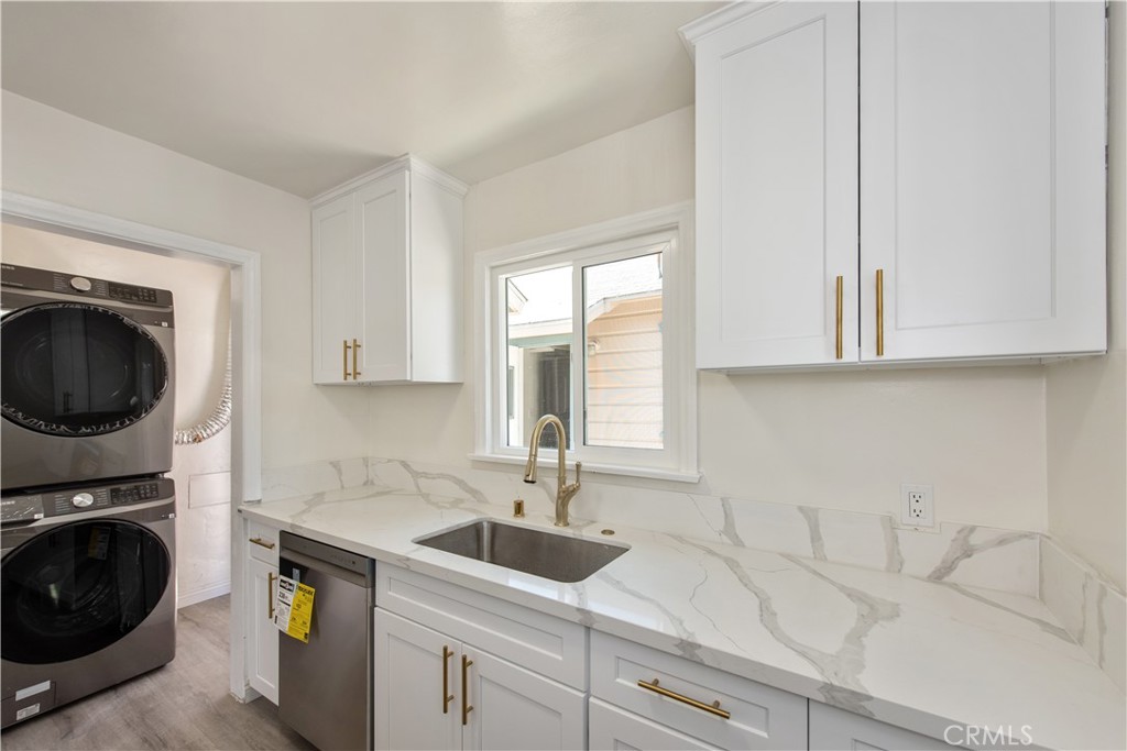 MLS #OC25260587 image #9