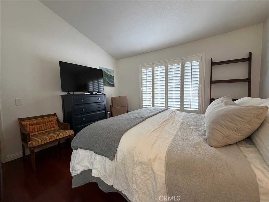 MLS #OC25260603 image #10