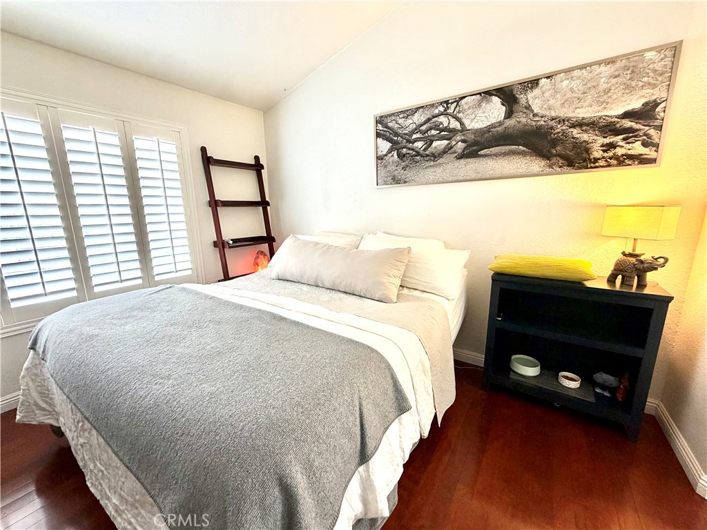 MLS #OC25260603 image #8