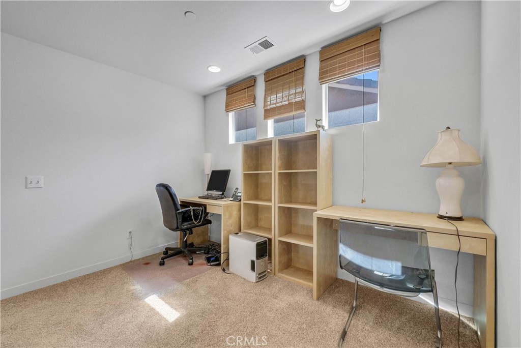 MLS #OC25260642 image #15