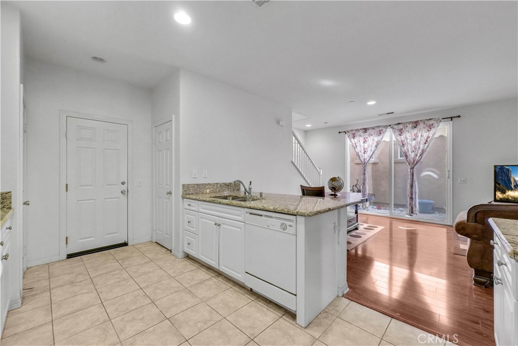 MLS #OC25260642 image #7