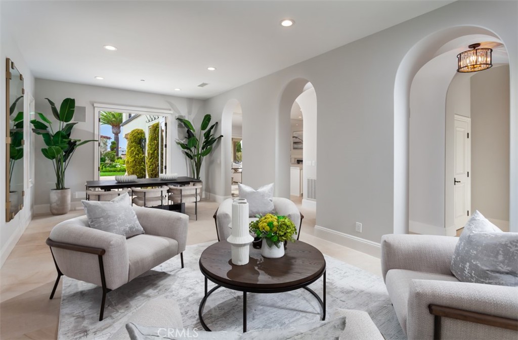 MLS #OC25260683 image #3