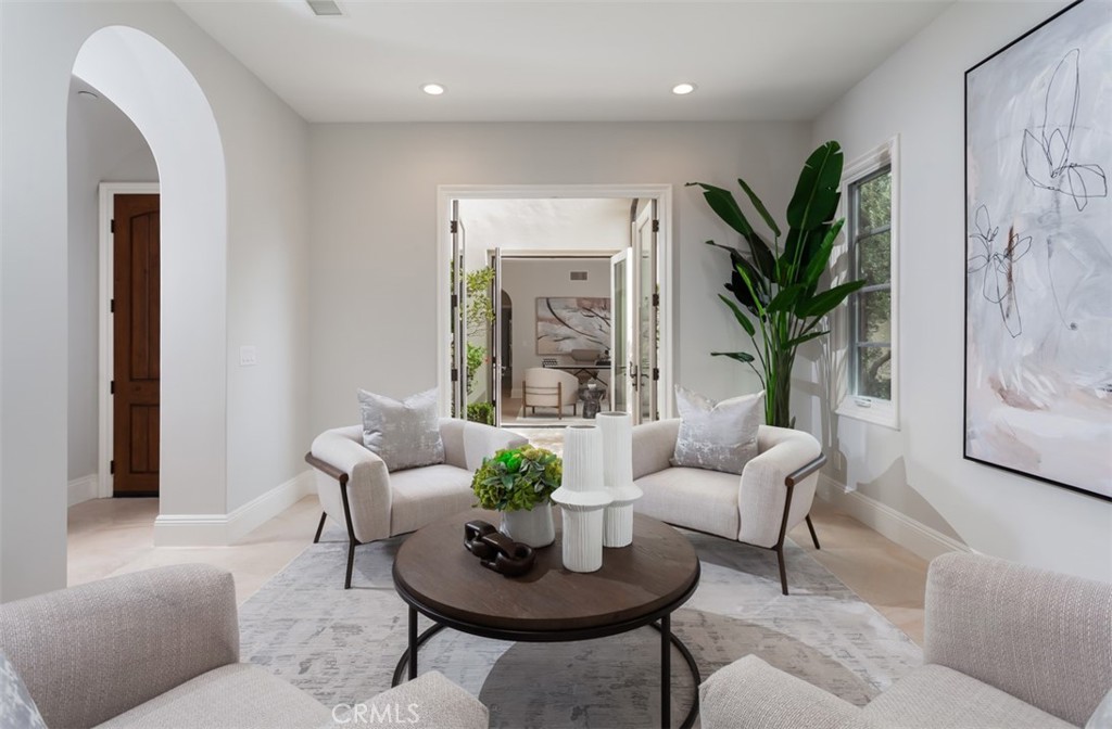 MLS #OC25260683 image #5