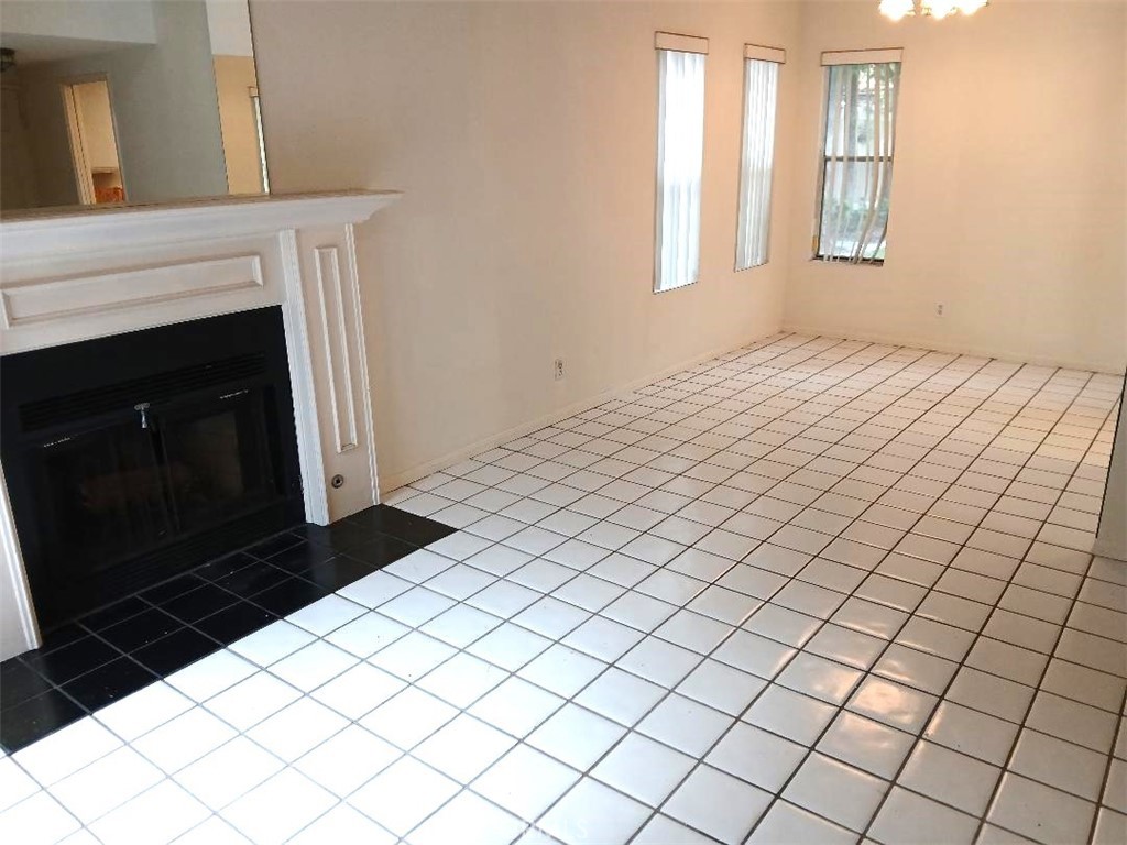 MLS #OC25260688 image #9