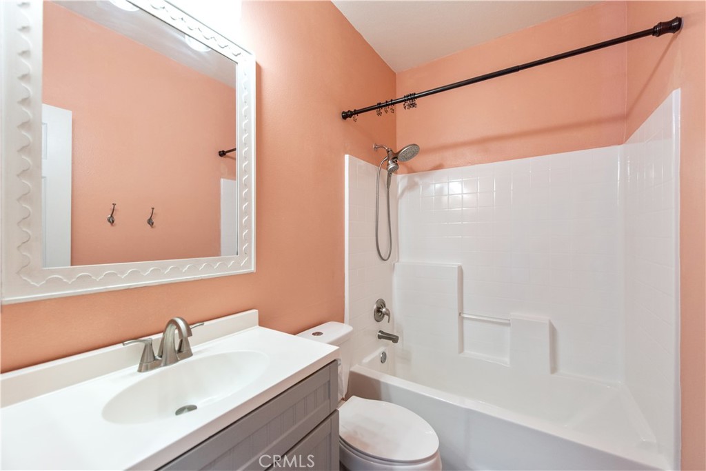 MLS #OC25260691 image #12