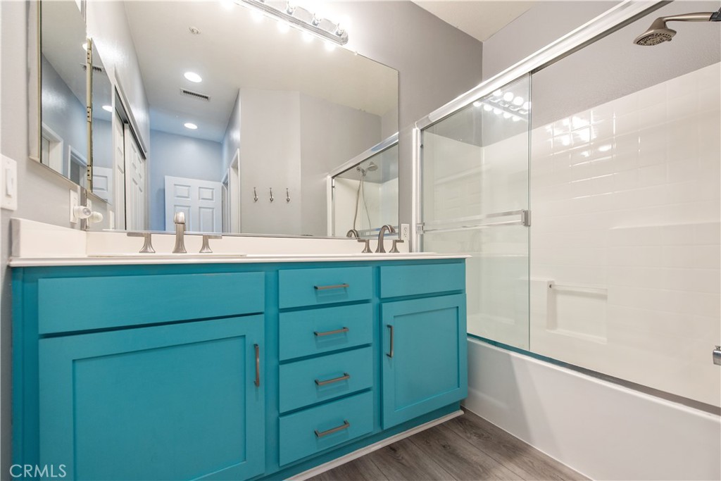 MLS #OC25260691 image #15