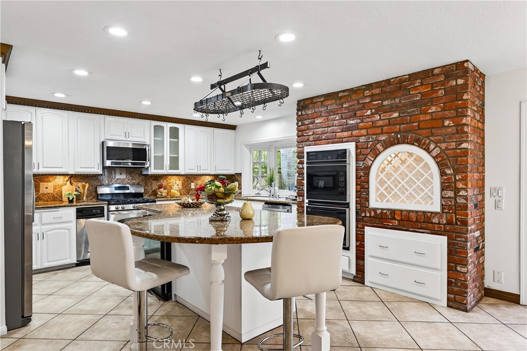 MLS #OC25260697 image #13