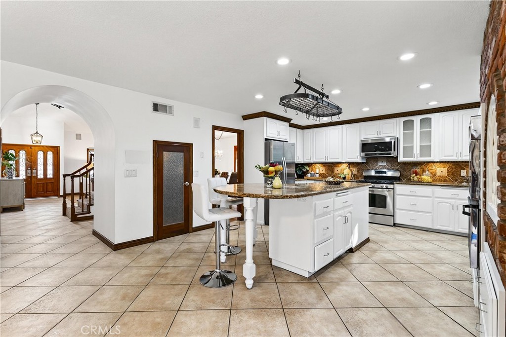 MLS #OC25260697 image #15