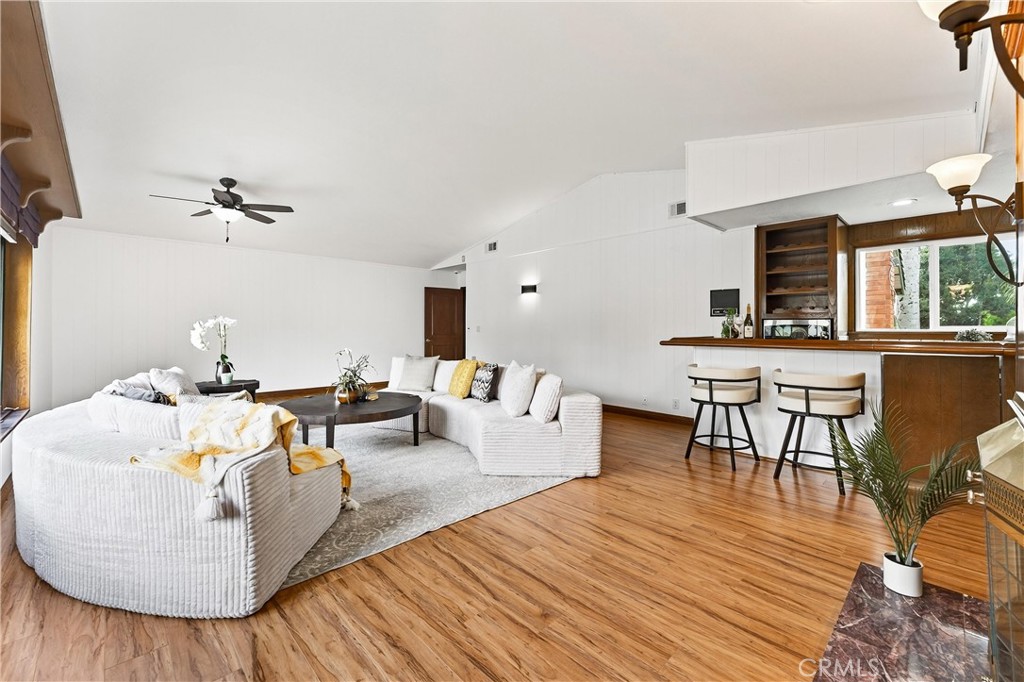 MLS #OC25260697 image #21