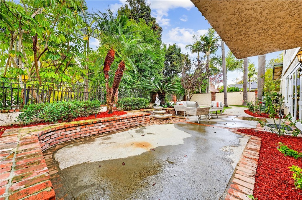 MLS #OC25260697 image #28