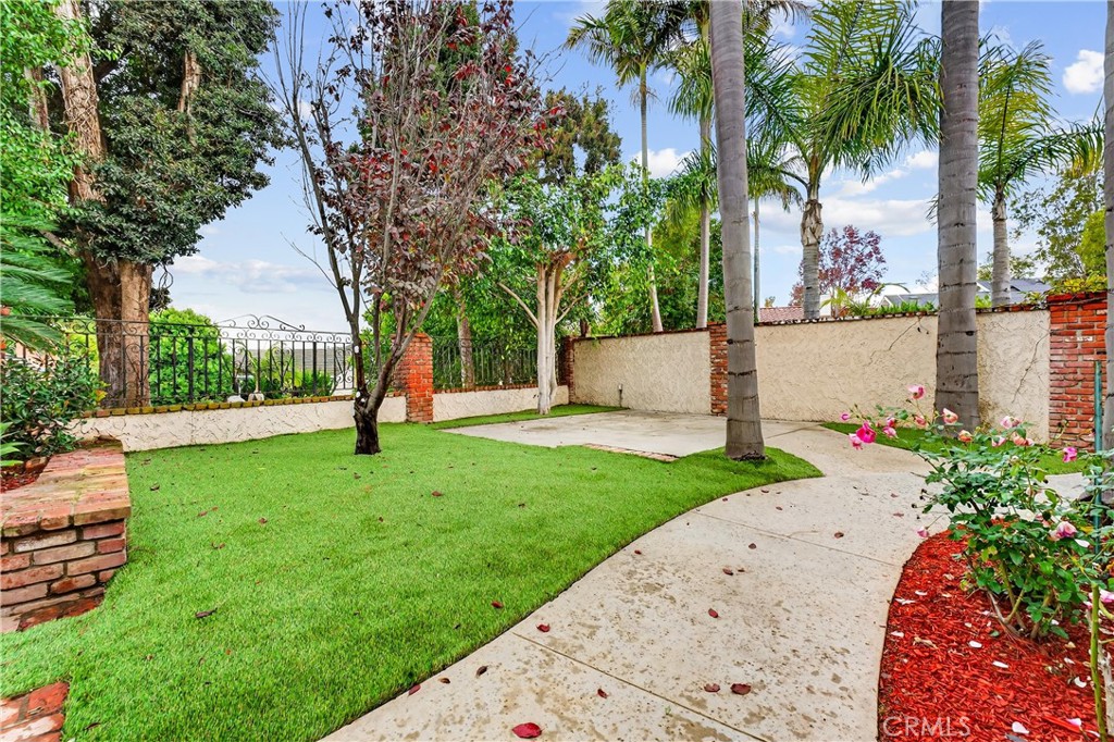 MLS #OC25260697 image #33