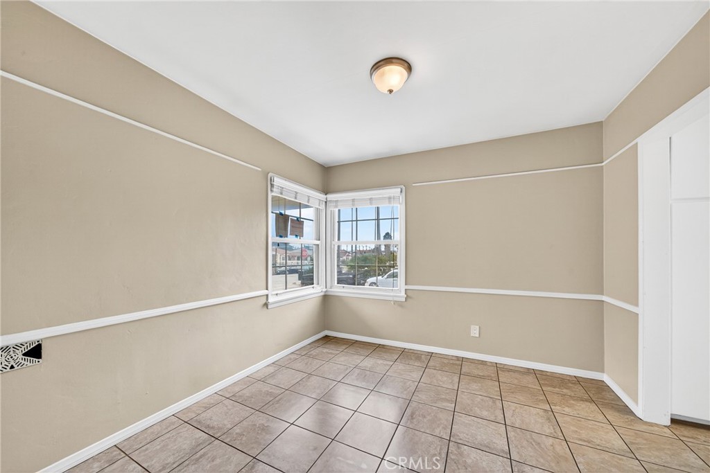 MLS #OC25260717 image #10