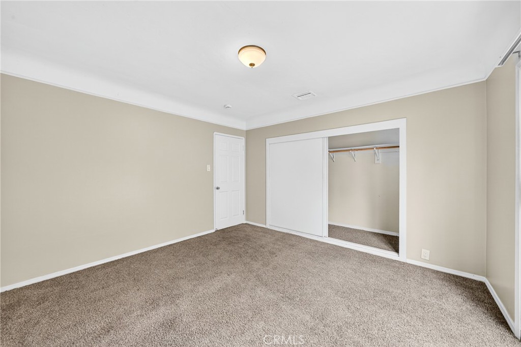 MLS #OC25260717 image #21