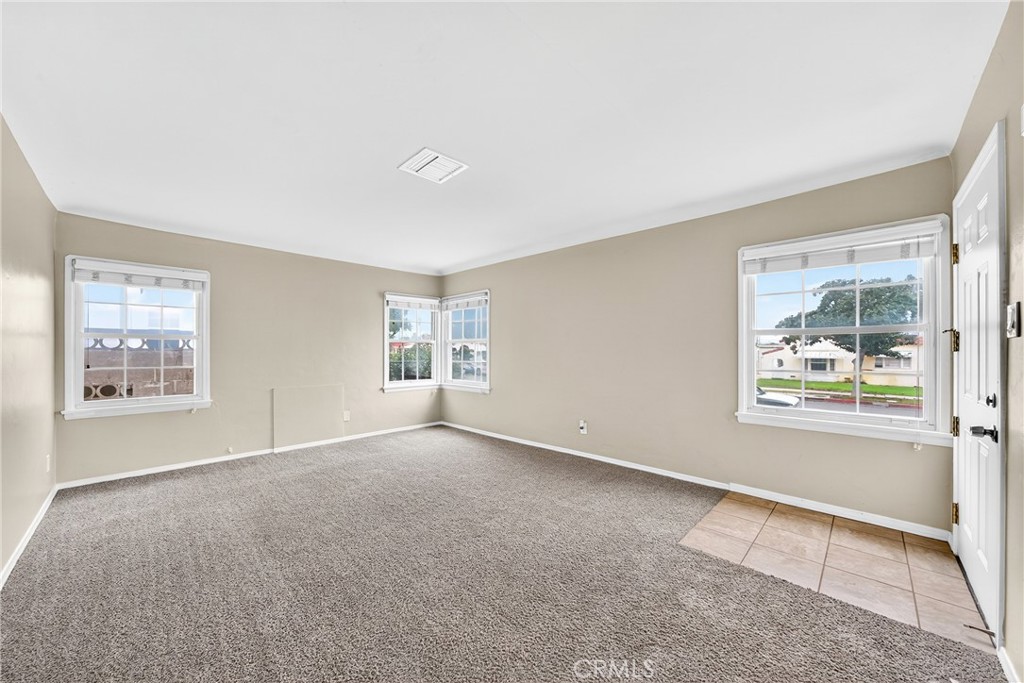 MLS #OC25260717 image #6