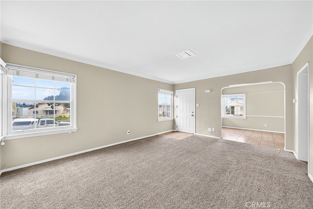 MLS #OC25260717 image #9