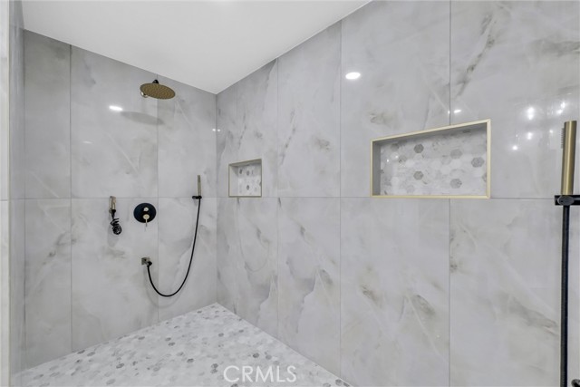 MLS #OC25260744 image #11