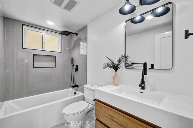 MLS #OC25260744 image #13