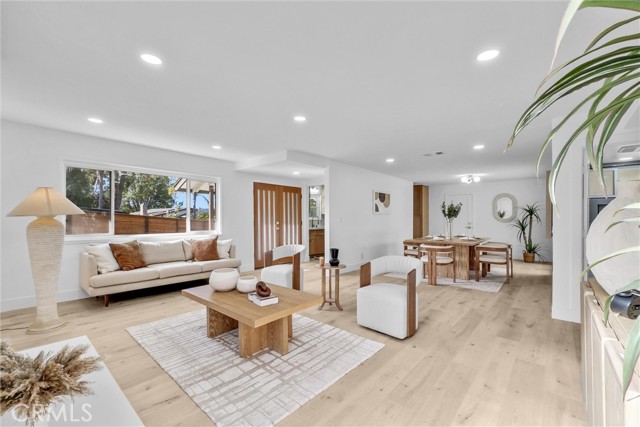 MLS #OC25260744 image #5