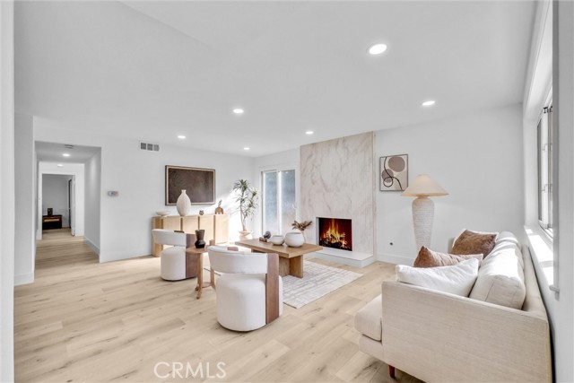 MLS #OC25260744 image #9