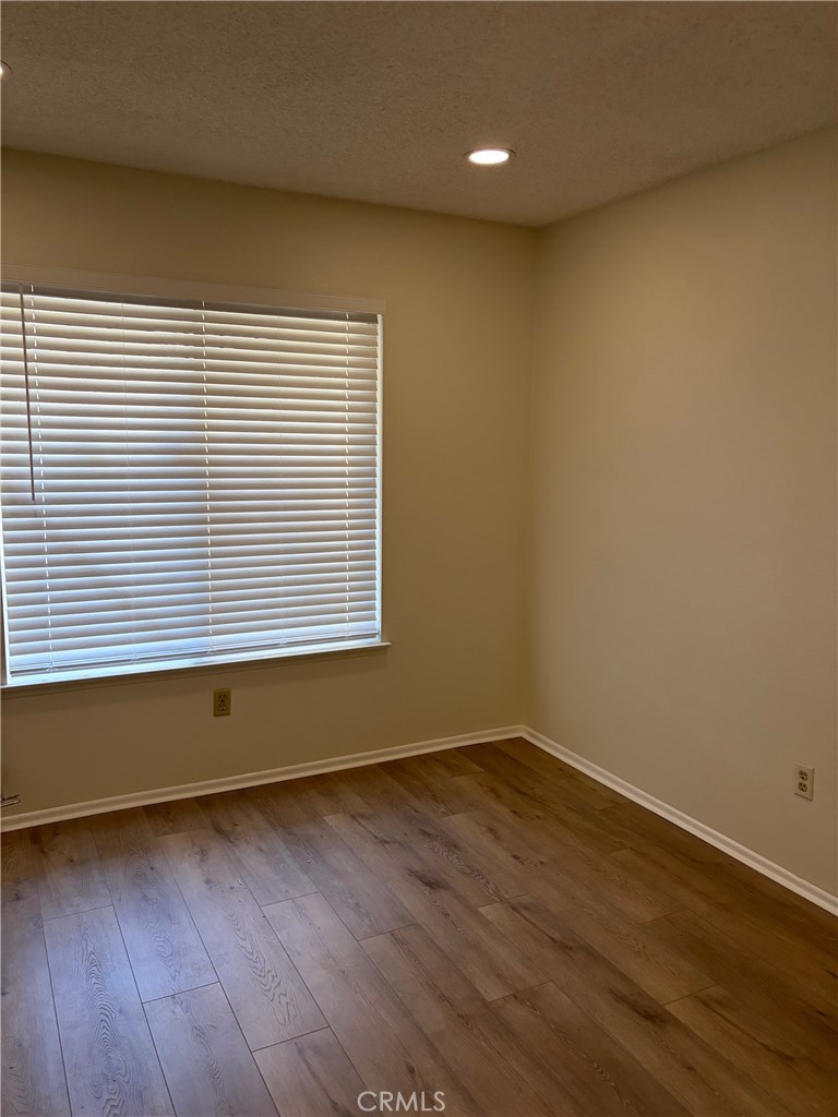 MLS #OC25260754 image #5