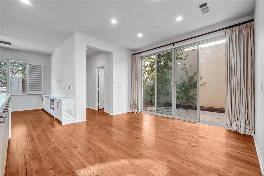 MLS #OC25260788 image #12