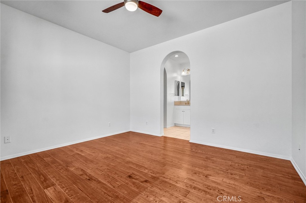 MLS #OC25260788 image #16