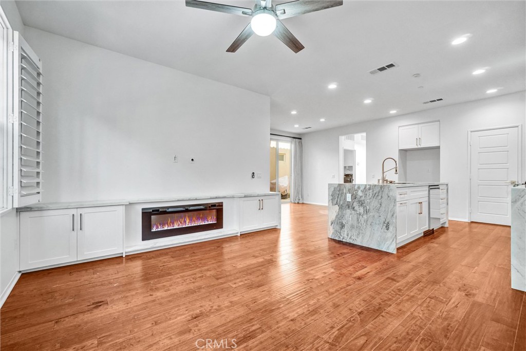 MLS #OC25260788 image #6