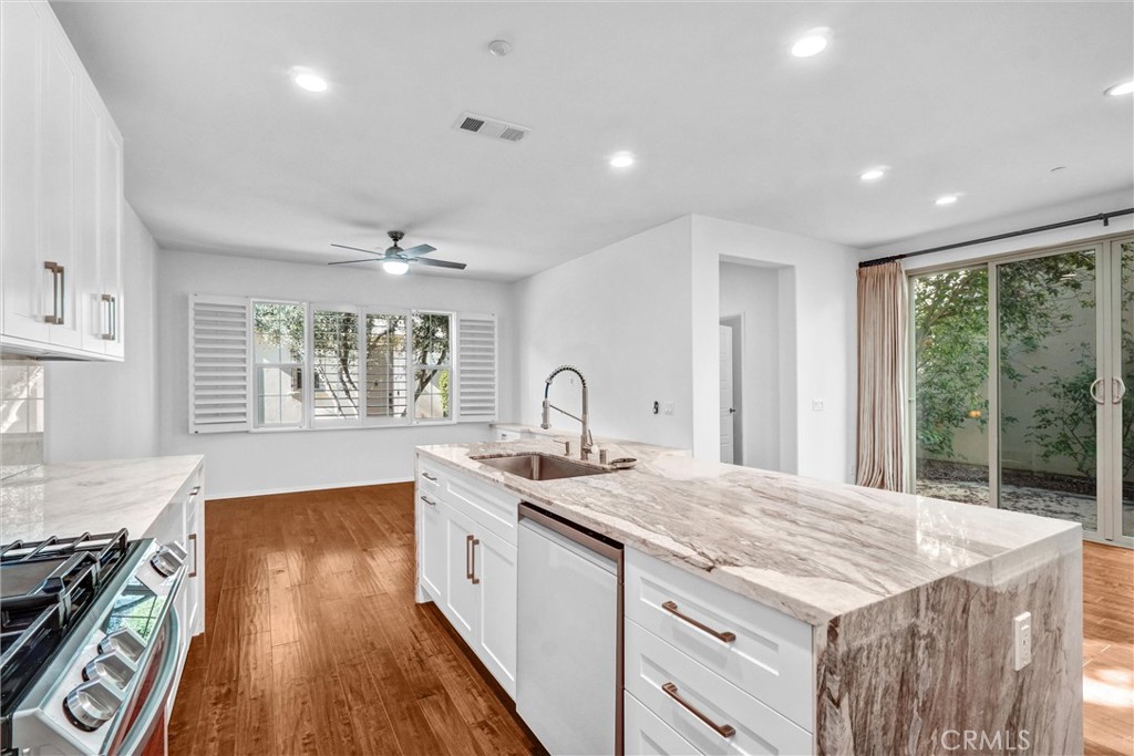 MLS #OC25260788 image #8