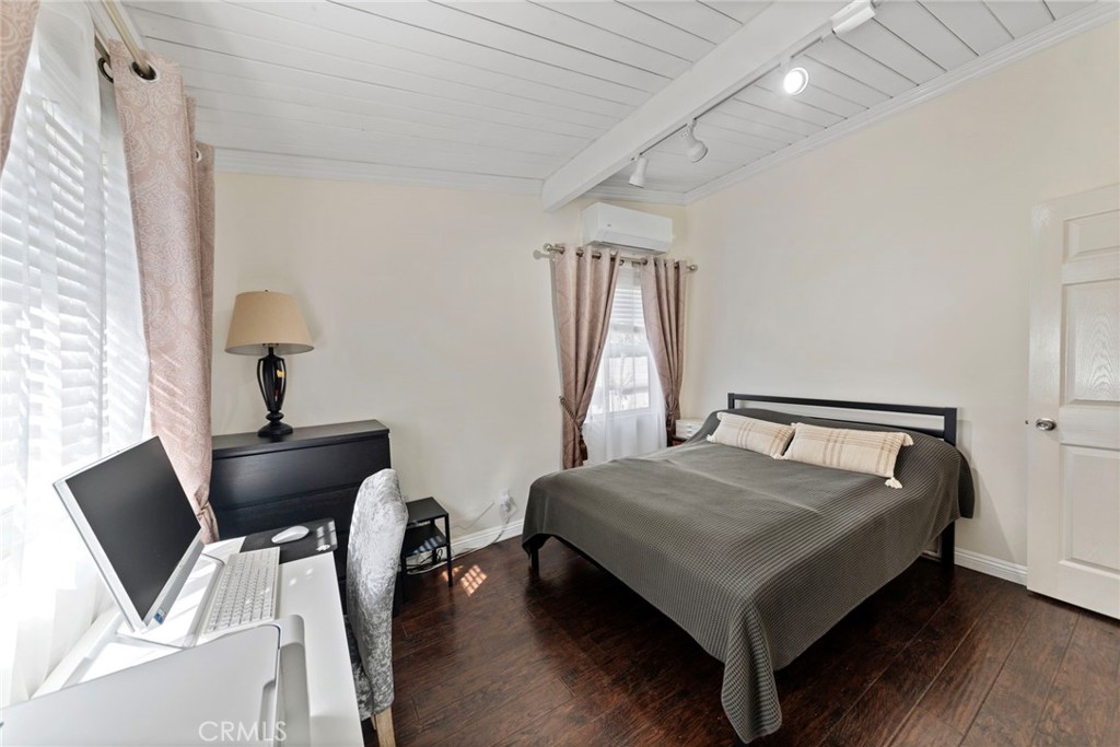 MLS #OC25260794 image #16