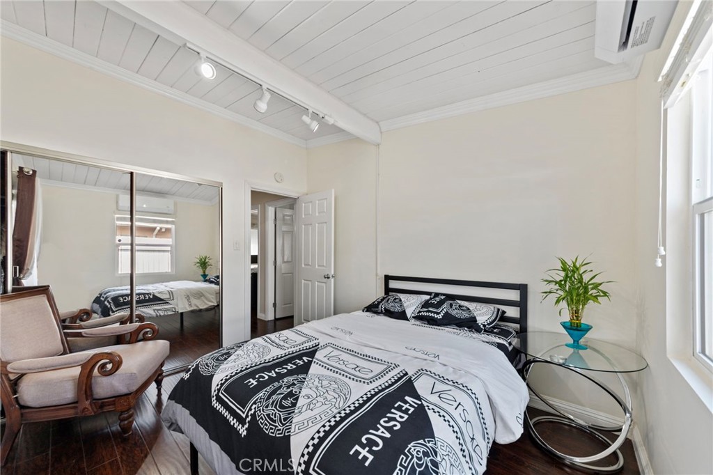 MLS #OC25260794 image #20