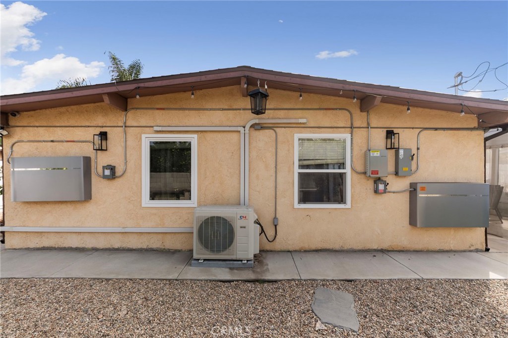 MLS #OC25260794 image #25