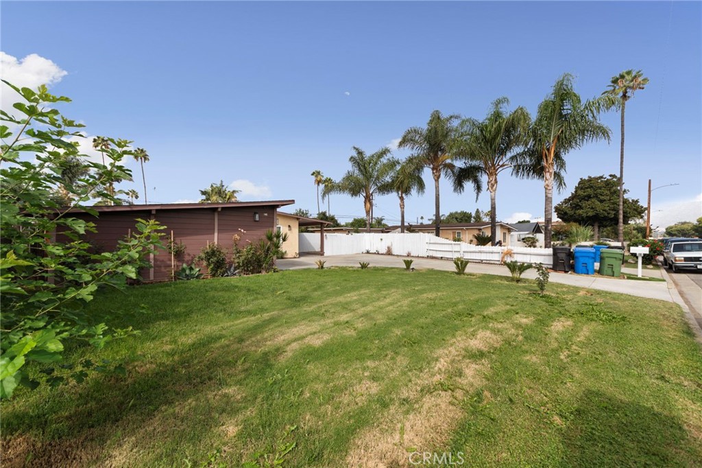 MLS #OC25260794 image #28