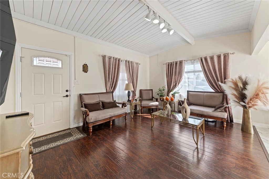 MLS #OC25260794 image #3