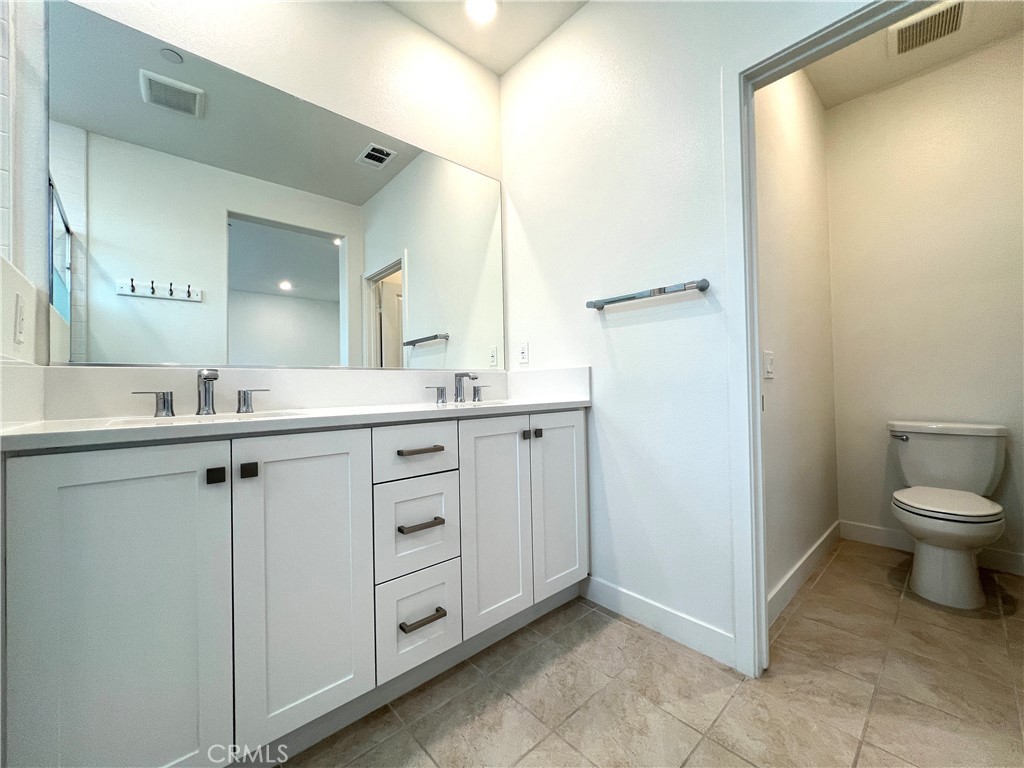 MLS #OC25260844 image #18