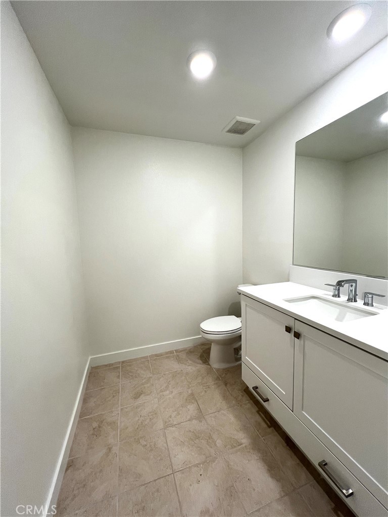 MLS #OC25260844 image #3