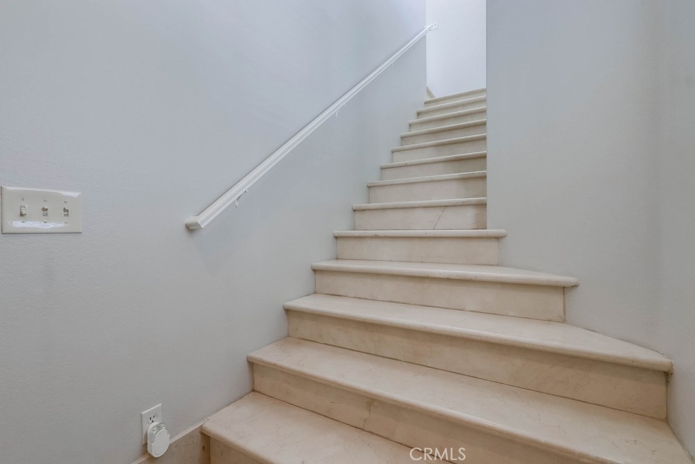 MLS #OC25260855 image #2